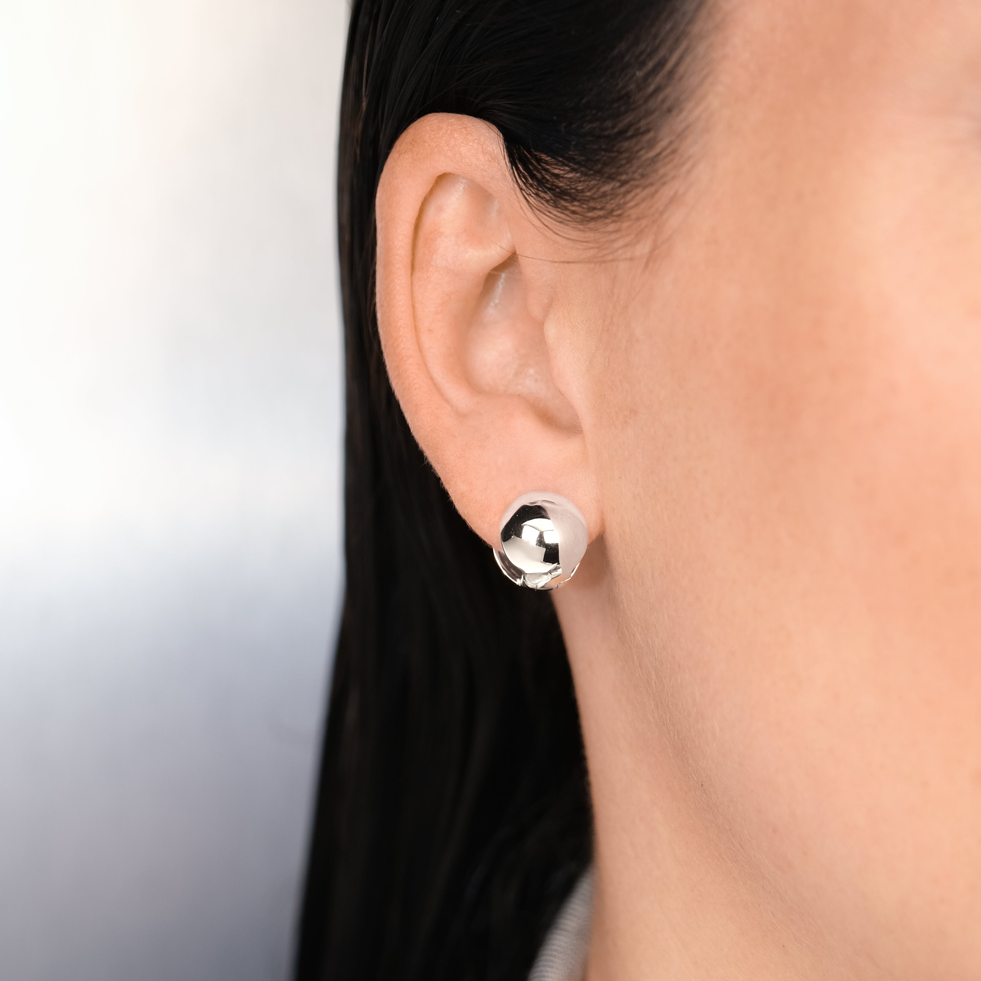 BALLY_EARRING_SILVER_EAR