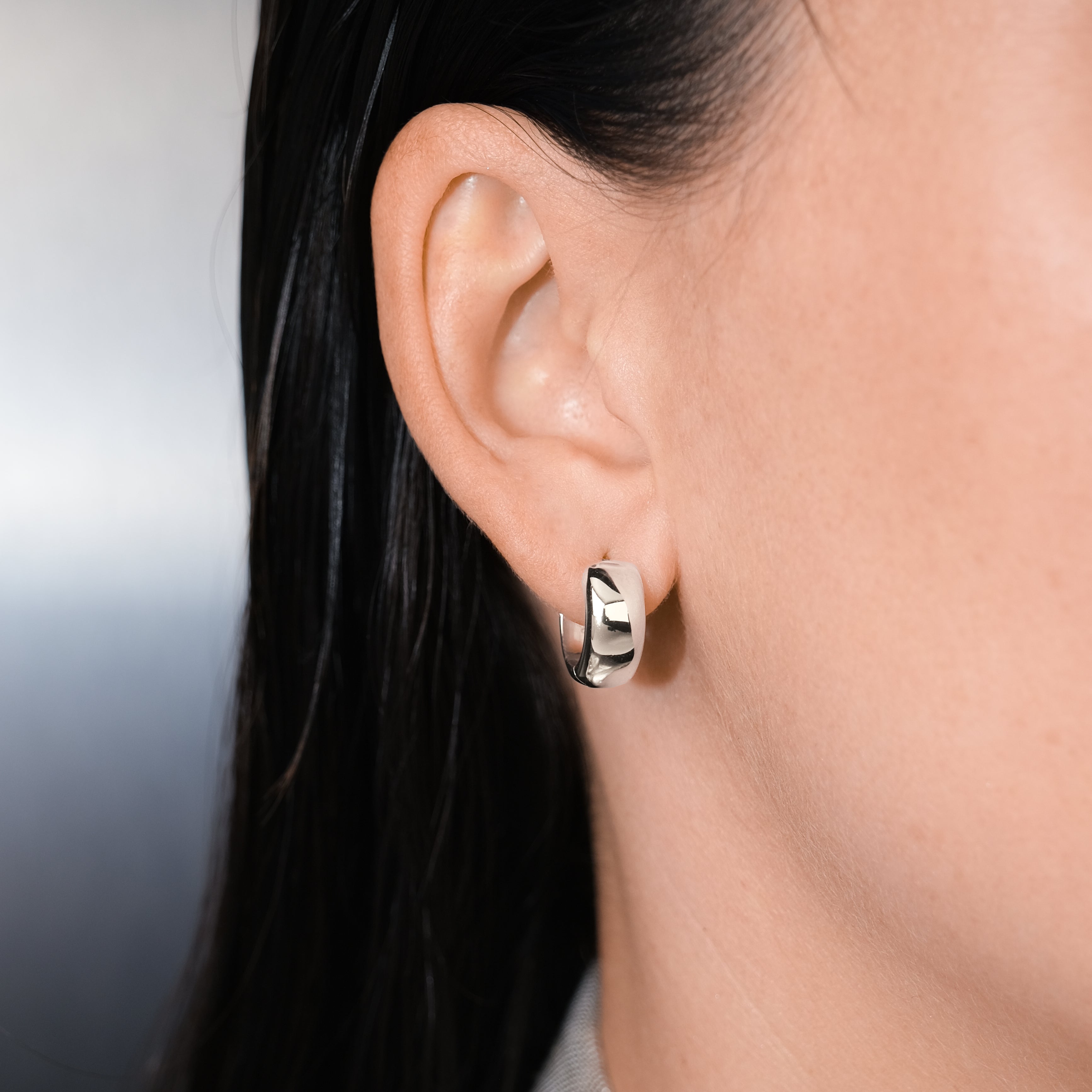 BAY_EARRING_SILVER_EAR