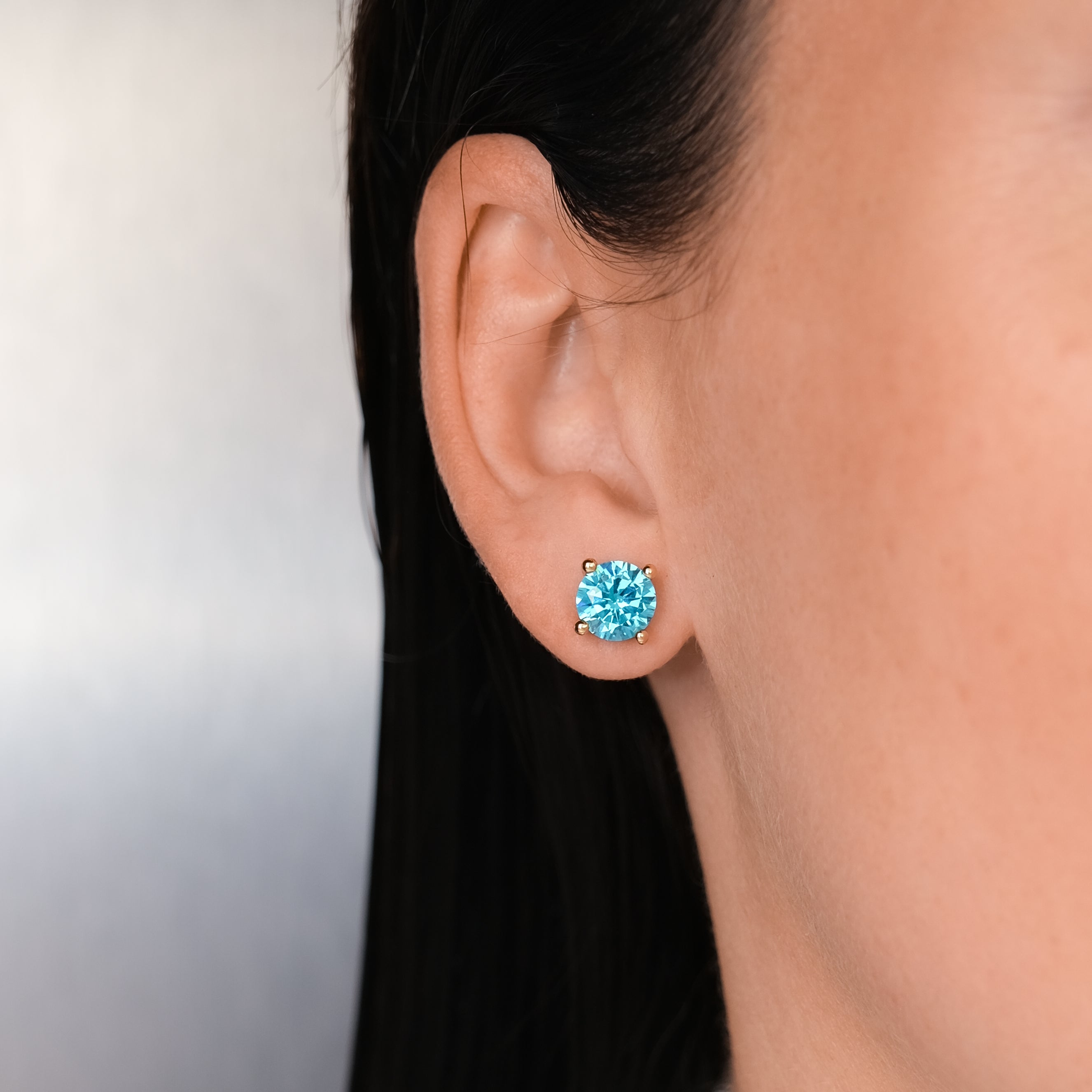 BLUE_DIAMOND_EARSTUD_GOLD_EAR