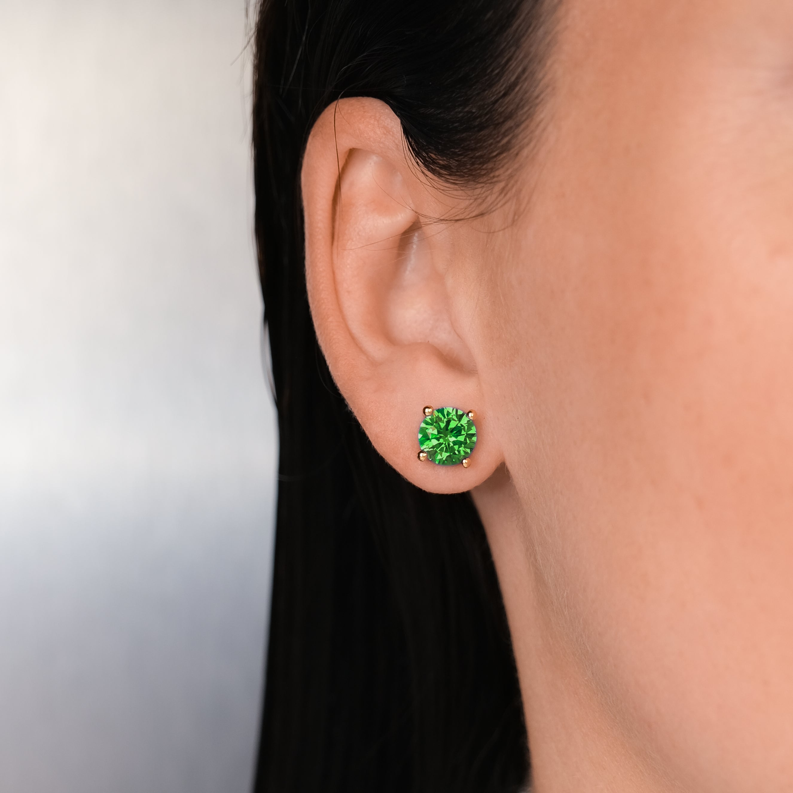 GREEN_DIAMOND_EARSTUD_GOLD_EAR