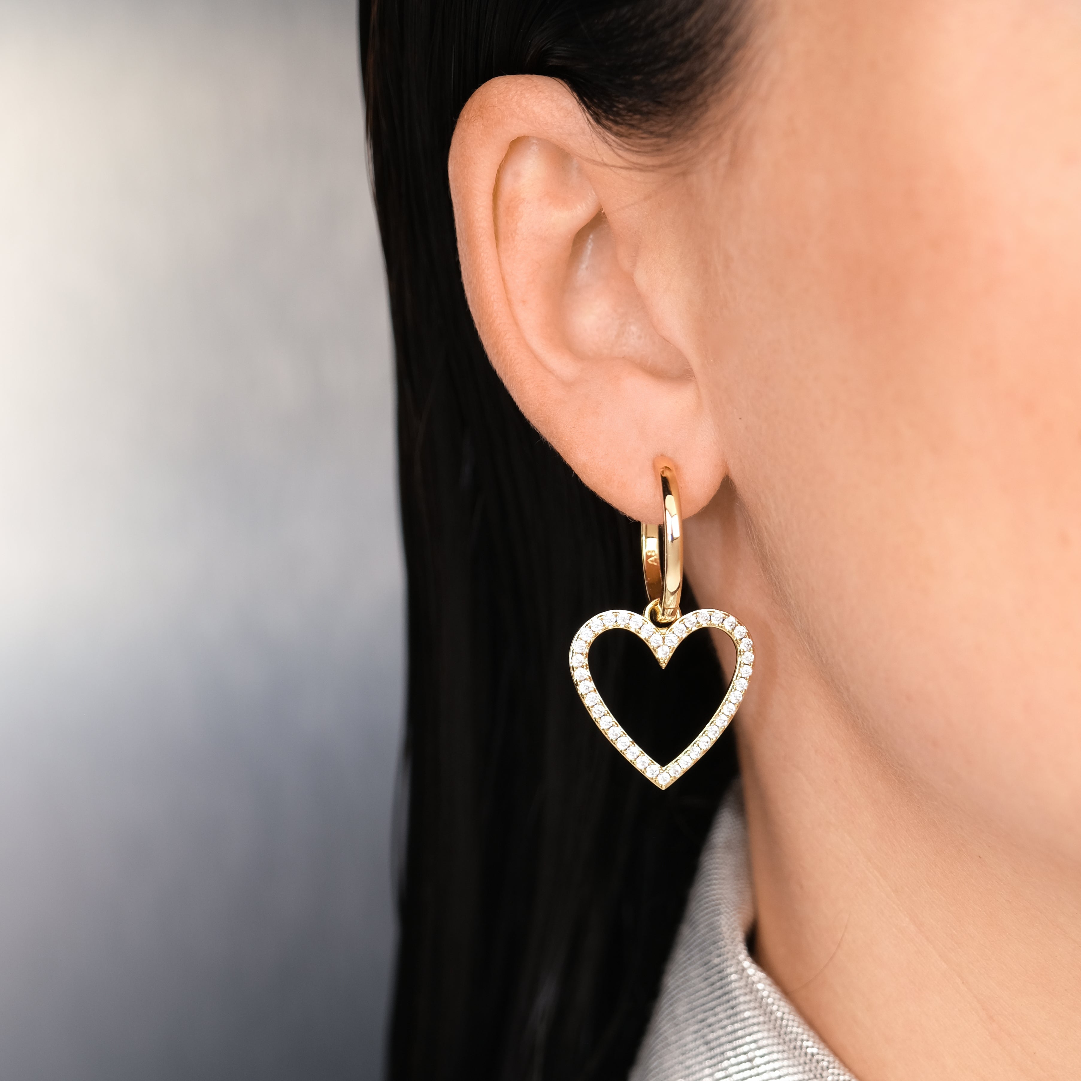 HEART_DIAMOND_CHARM_GOLD_EAR