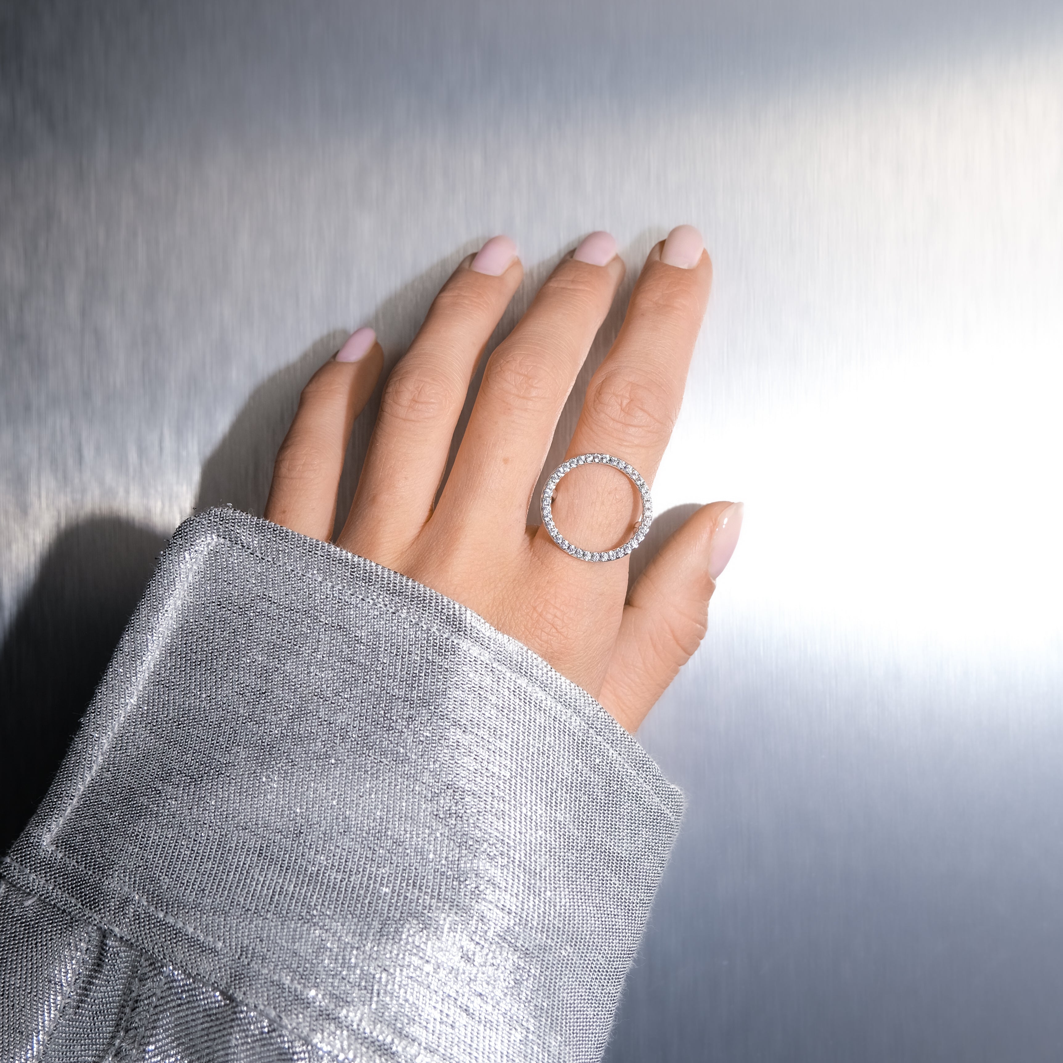 JILL_RING_SILVER_HAND