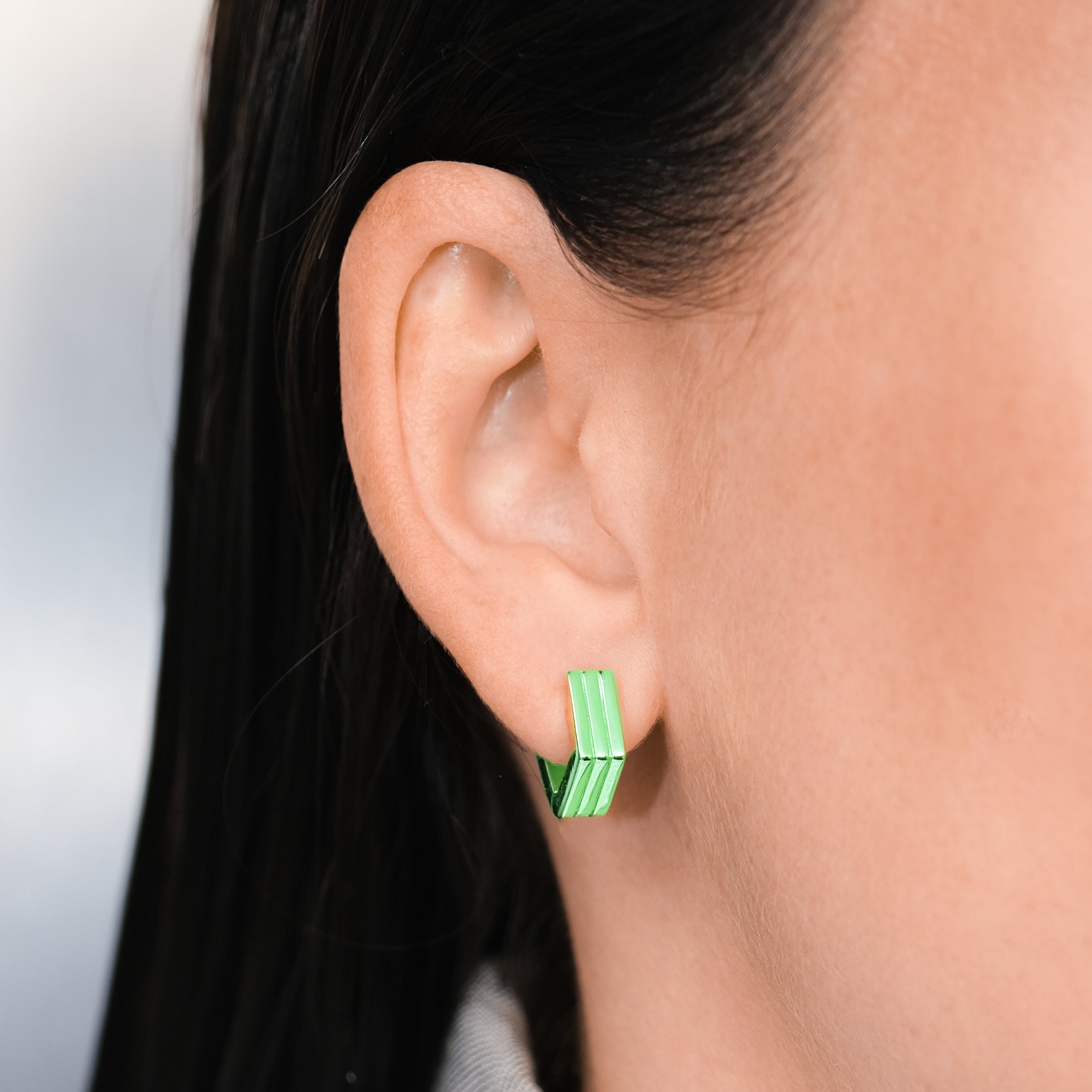 MAY_EARRING_GREEN_EAR