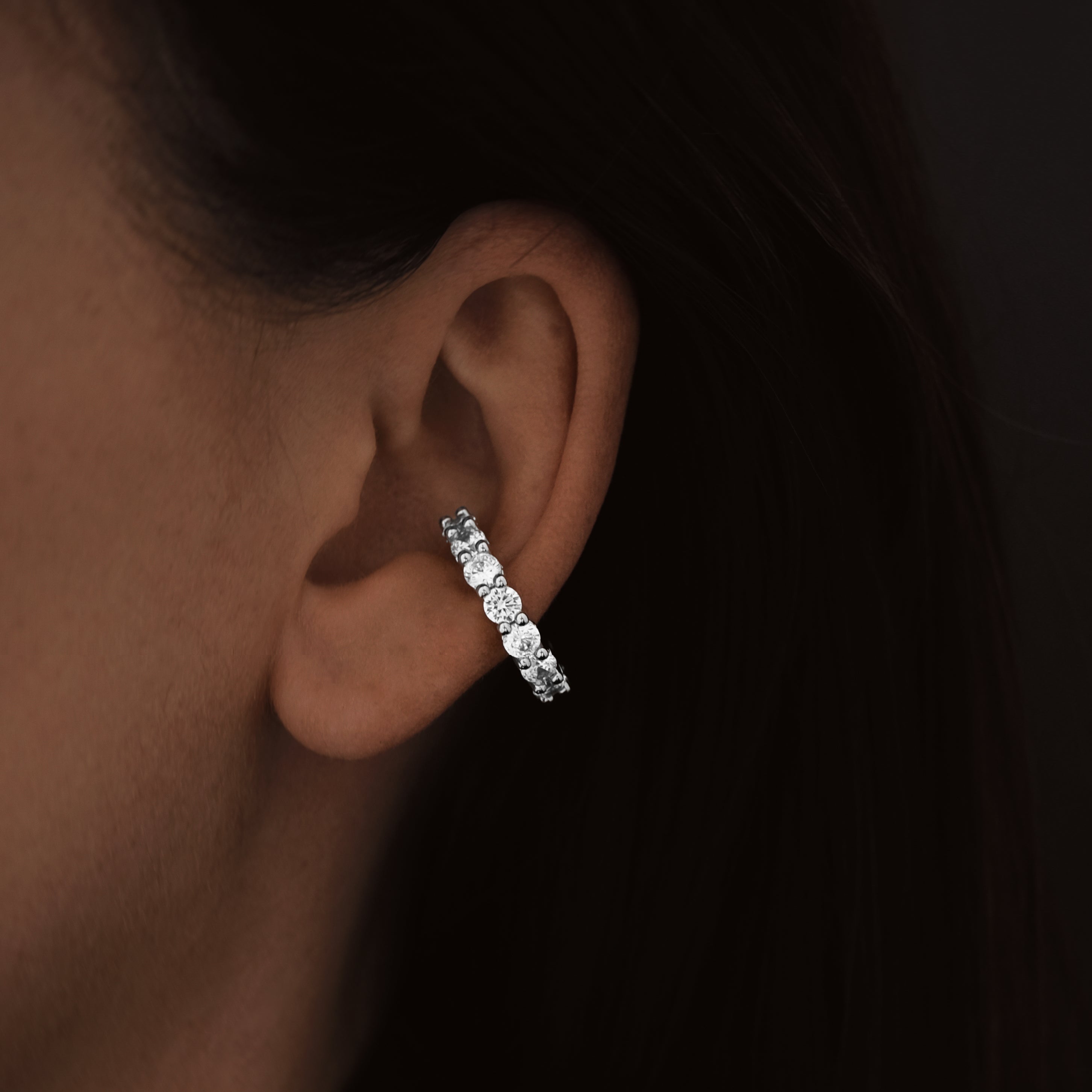 IRIS DIAMOND EARCUFF