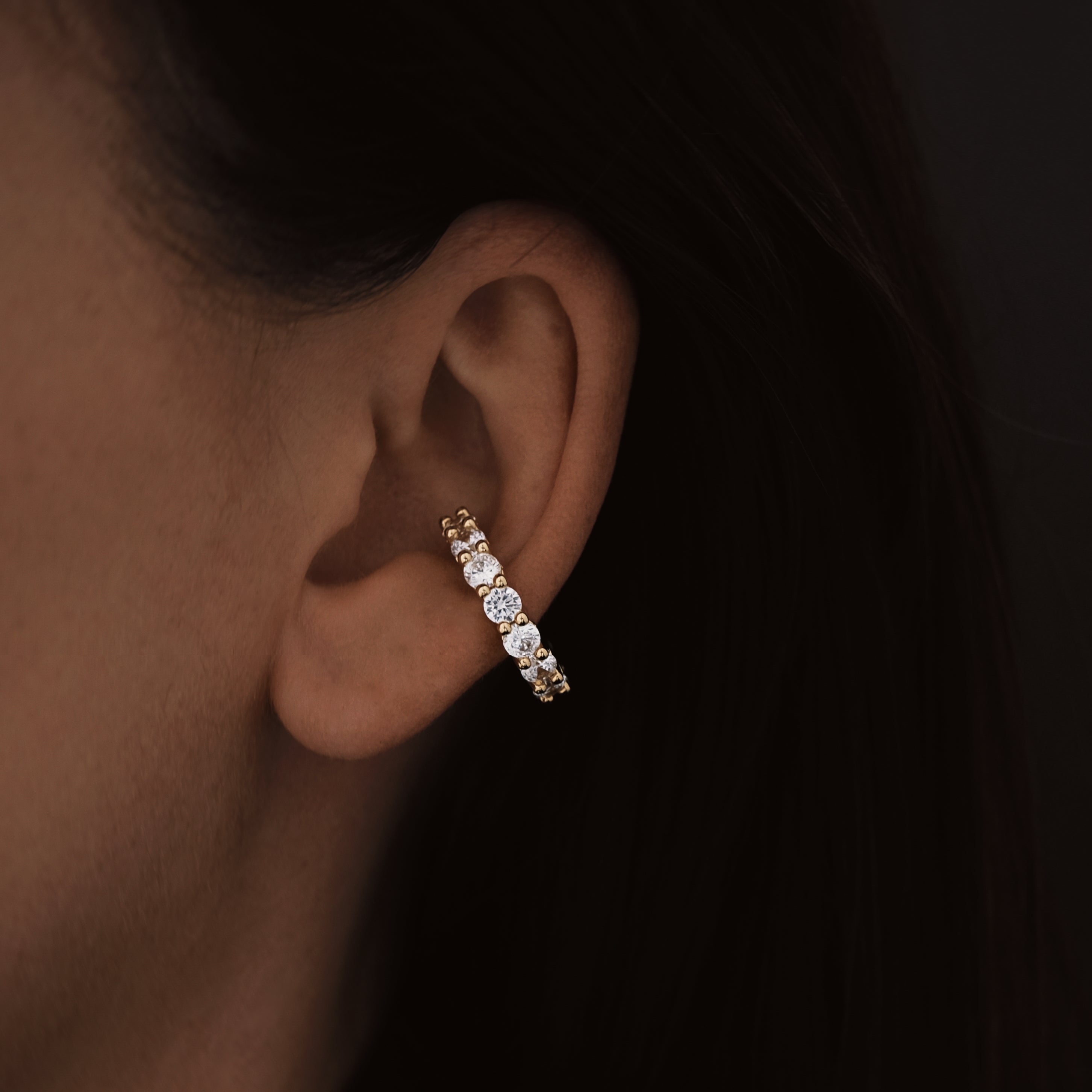 IRIS DIAMOND EARCUFF