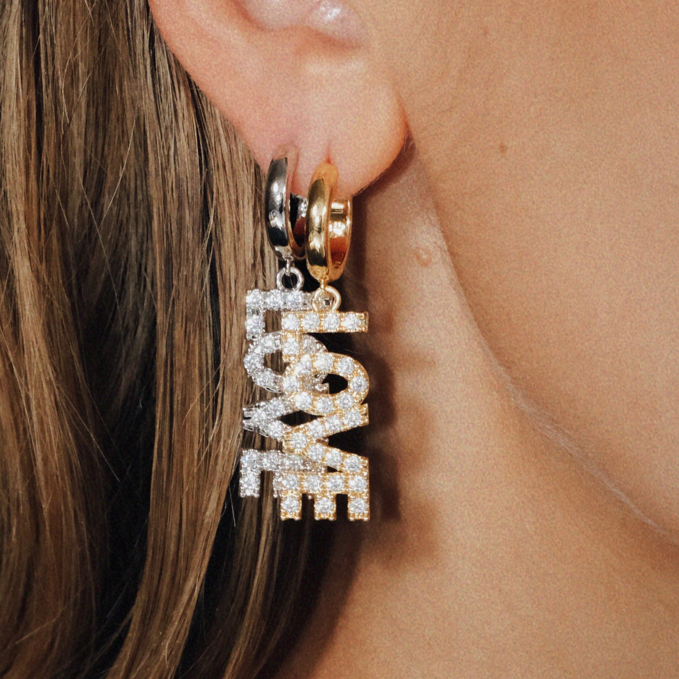 LOVE EARRING